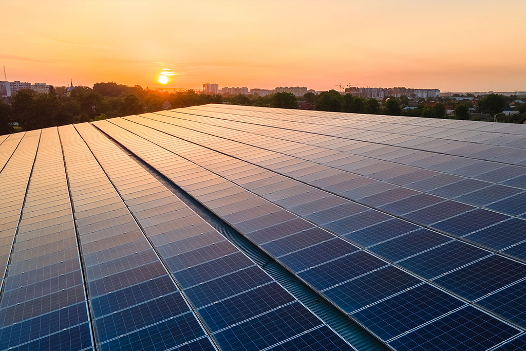 CZYM SIĘ RÓŻNIĄ SOLARY OD FOTOWOLTAIKI?